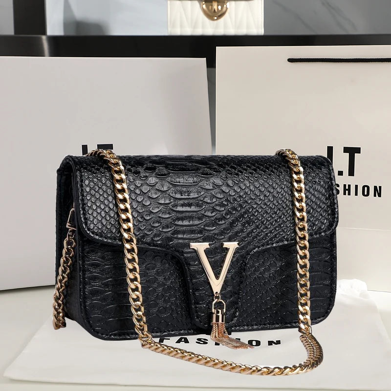 Luxury V Chain Shoulder Bag