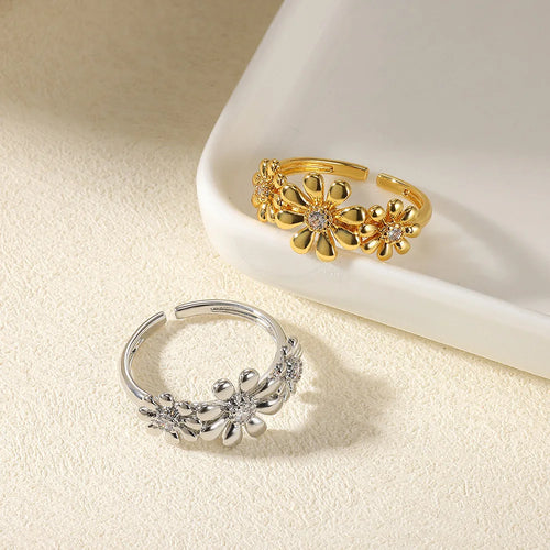 Dainty Daisy Flower Ring with Zircon — Adjustable Gold Ring