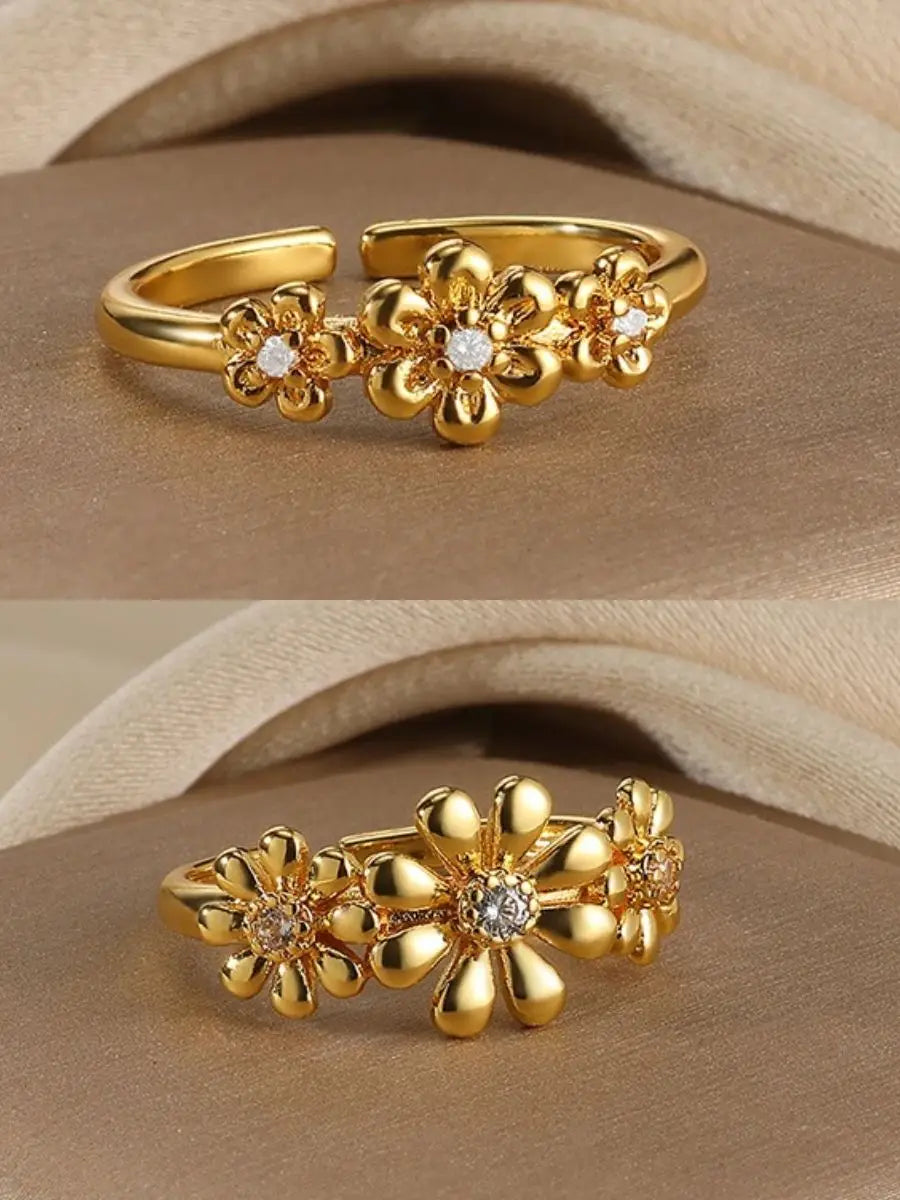 Dainty Daisy Flower Ring with Zircon — Adjustable Gold Ring