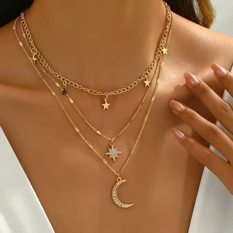 Layered Gold Circle Pendant Necklace Set
