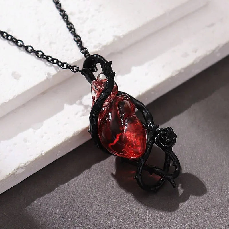 Heart Thorns Vine Necklace